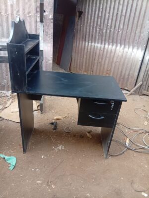 Manicure Tables!
