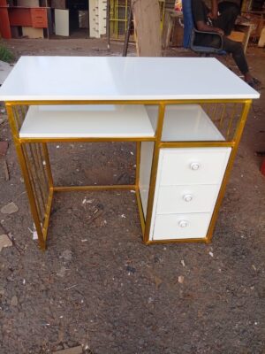 Manicure Desk